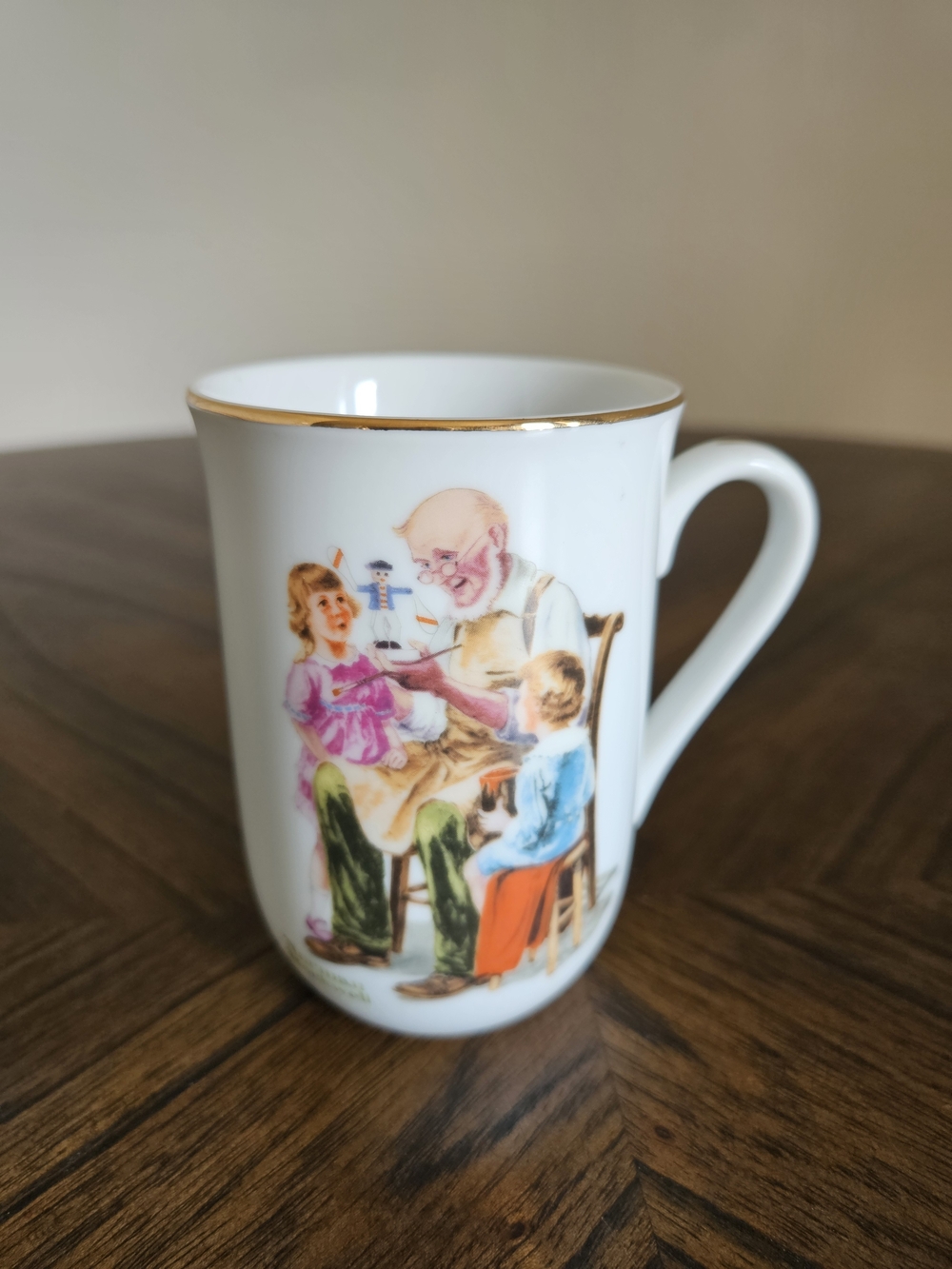 1982 Norman Rockwell Mug with Gold Rim - White